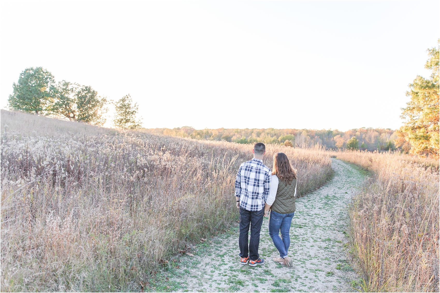 romantic-fall-engagement-photos-at-indian-springs-metropark-in-clarkston-mi-by-courtney-carolyn-photography_0029.jpg
