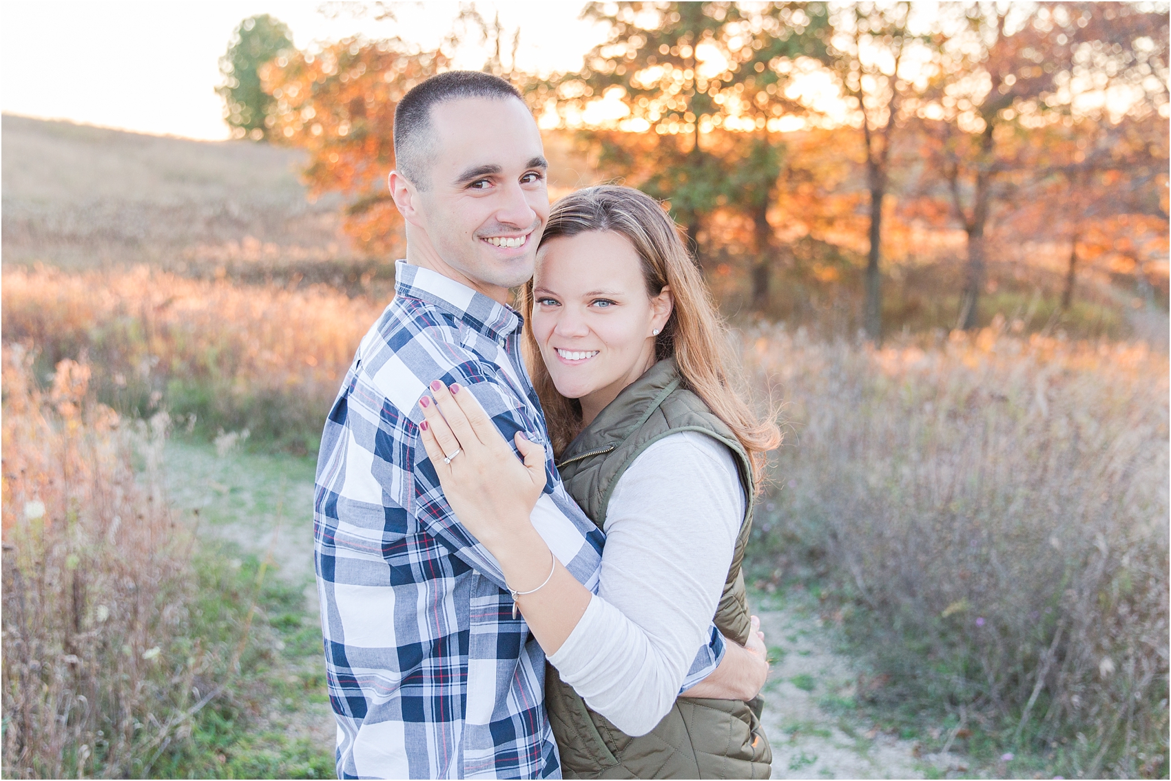 romantic-fall-engagement-photos-at-indian-springs-metropark-in-clarkston-mi-by-courtney-carolyn-photography_0031.jpg