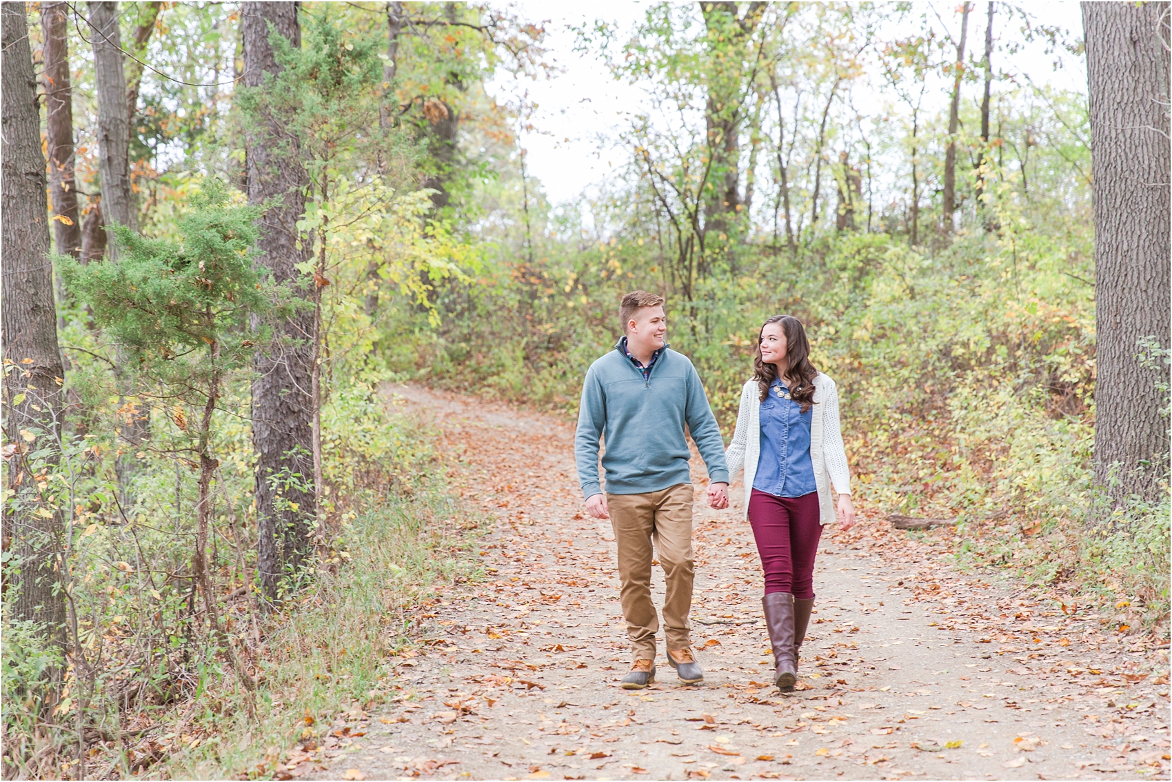 colorful-fall-engagement-photos-at-the-lake-at-huron-meadows-metropark-in-brighton-michigan-by-courtney-carolyn-photography_0026.jpg