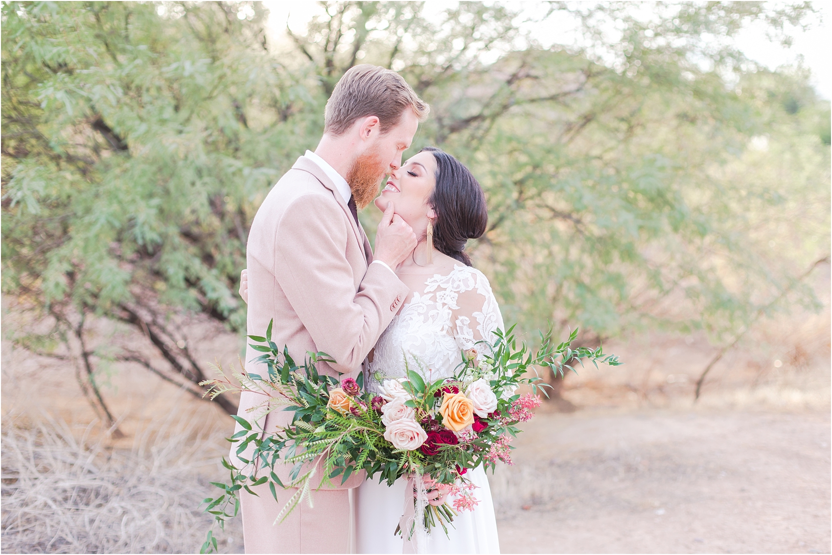 intimate-and-romantic-desert-wedding-photos-at-phoenix-marriott-tempe-at-the-buttes-in-tempe-arizona-by-courtney-carolyn-photography_0001.jpg
