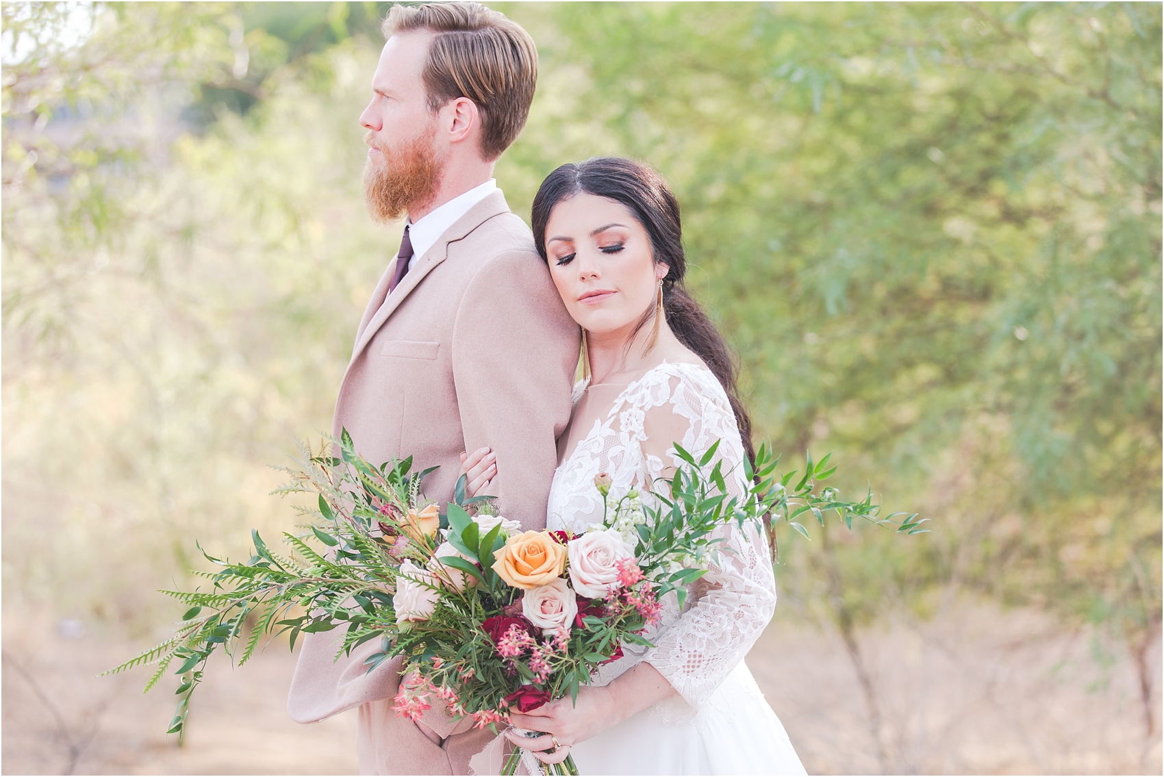 intimate-and-romantic-desert-wedding-photos-at-phoenix-marriott-tempe-at-the-buttes-in-tempe-arizona-by-courtney-carolyn-photography_0036.jpg