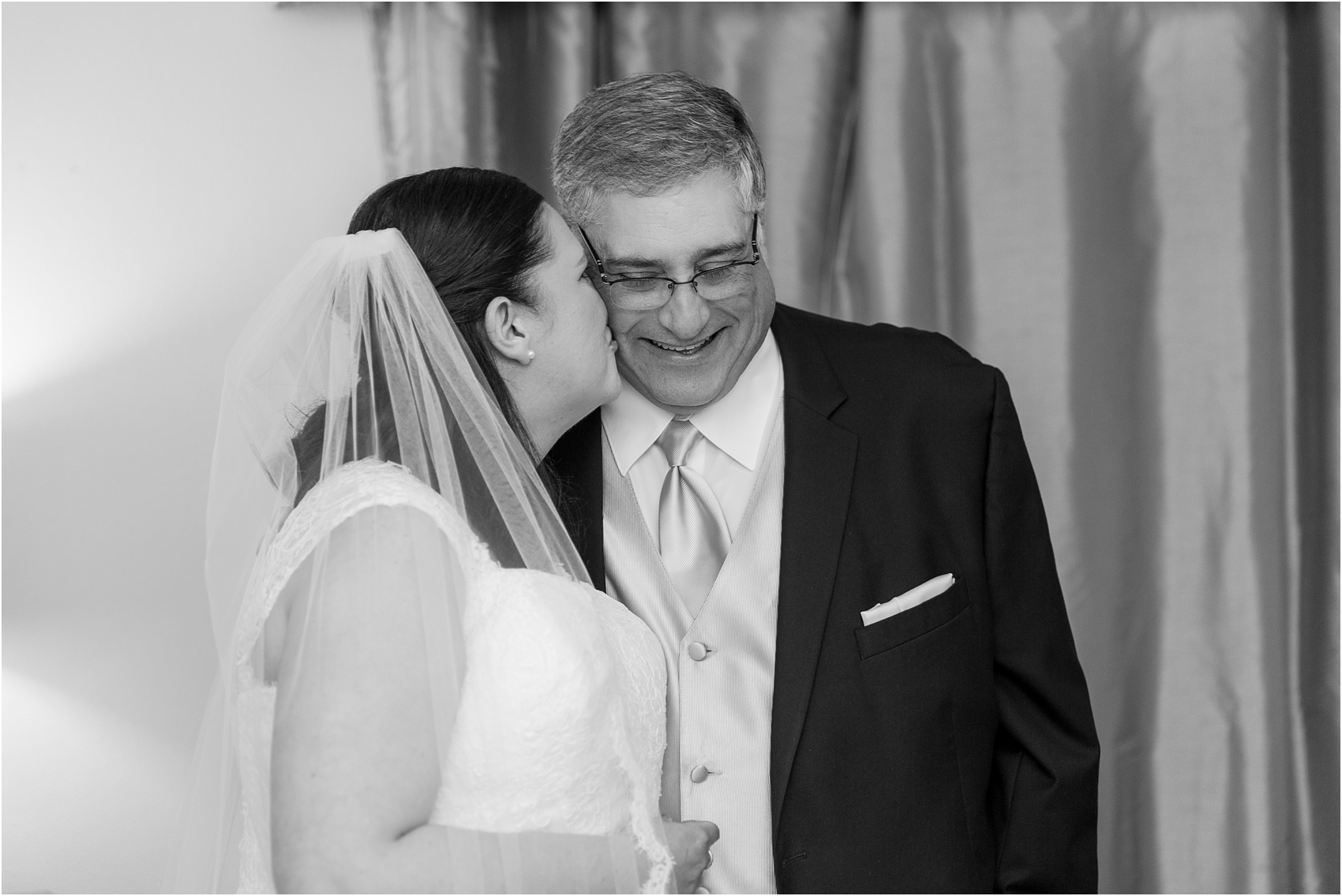 father-and-bride-share-emotional-first-look-on-wedding-day-photos-in-detroit-michigan-by-courtney-carolyn-photography_0075.jpg