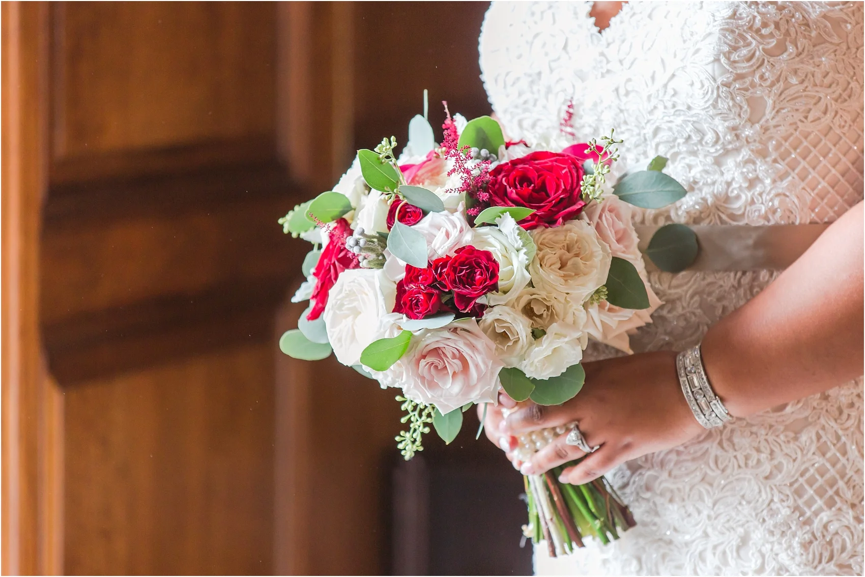 minimalist-and-modern-wedding-photos-at-30-north-saginaw-in-pontiac-michigan-by-courtney-carolyn-photography_0002.jpg