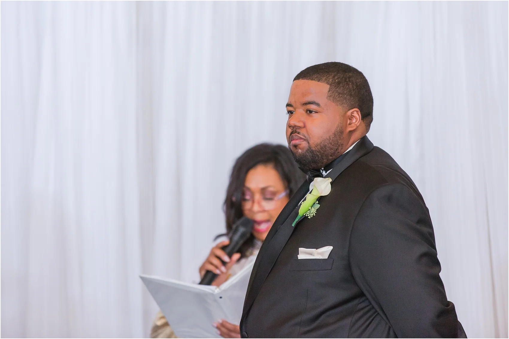 minimalist-and-modern-wedding-photos-at-30-north-saginaw-in-pontiac-michigan-by-courtney-carolyn-photography_0038.jpg
