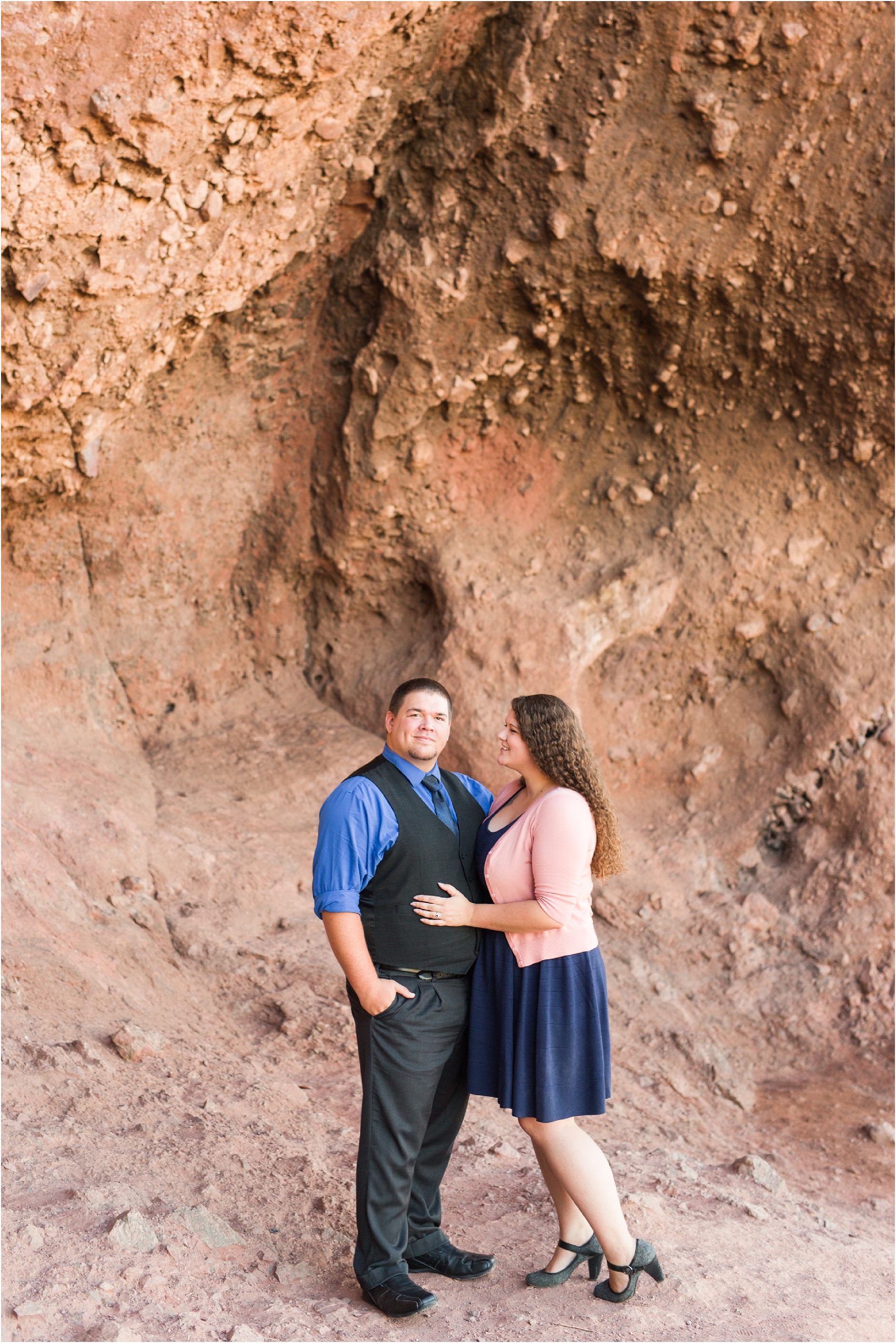 romantic-desert-engagement-photos-in-scottsdale-arizona-courtney-carolyn-photography-by-katelyn-james_0002.jpg