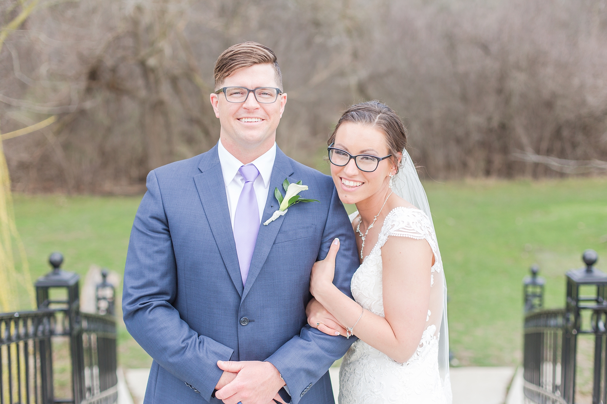 classic-timeless-candid-wedding-photos-in-grosse-ile-and-trenton-michigan-by-courtney-carolyn-photography_0032.jpg