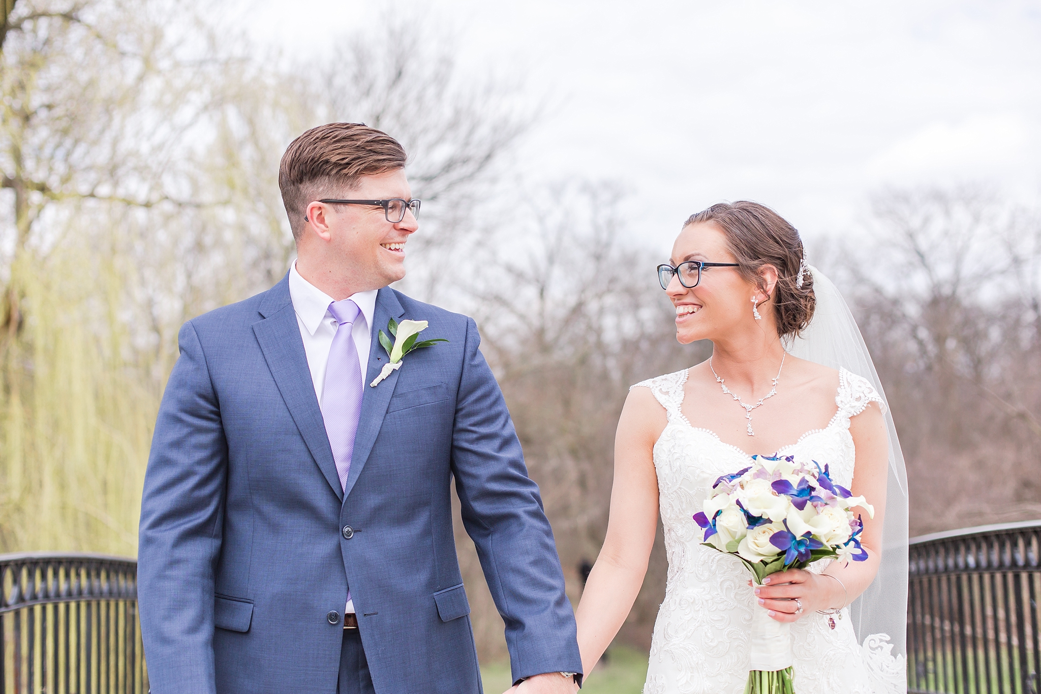 classic-timeless-candid-wedding-photos-in-grosse-ile-and-trenton-michigan-by-courtney-carolyn-photography_0057.jpg