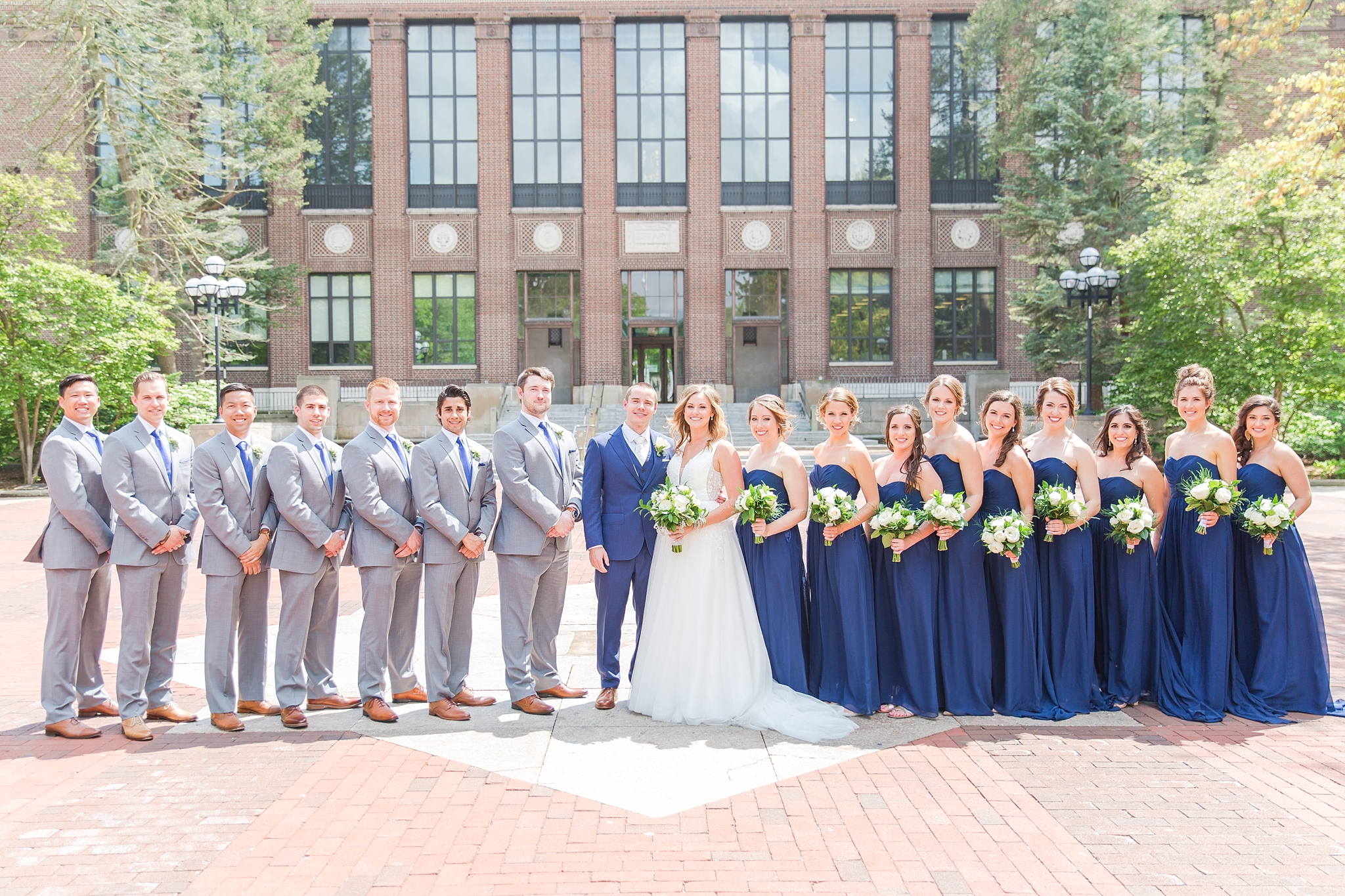 joyful-candid-laid-back-wedding-photos-in-ann-arbor-michigan-and-at-the-eagle-crest-golf-resort-by-courtney-carolyn-photography_0053.jpg