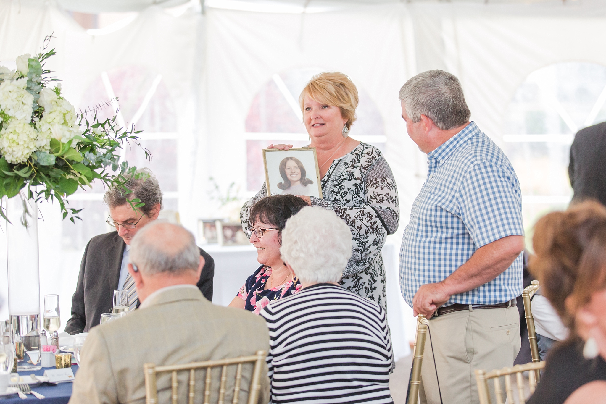 joyful-candid-laid-back-wedding-photos-in-ann-arbor-michigan-and-at-the-eagle-crest-golf-resort-by-courtney-carolyn-photography_0113.jpg