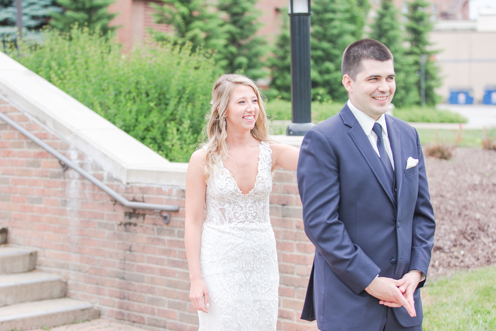 candid-romantic-wedding-photos-at-the-h-hotel-in-midland-michigan-by-courtney-carolyn-photography_0025.jpg