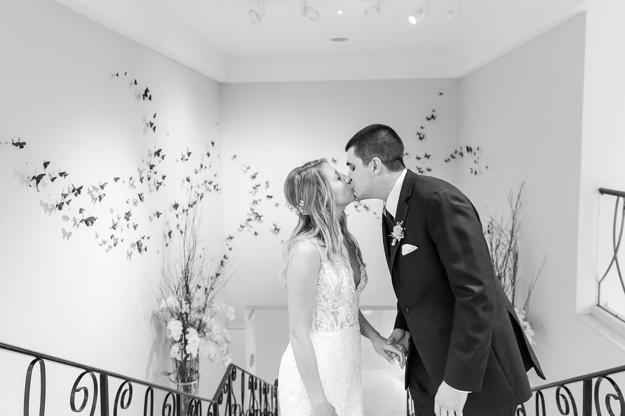 candid-romantic-wedding-photos-at-the-h-hotel-in-midland-michigan-by-courtney-carolyn-photography_0118.jpg