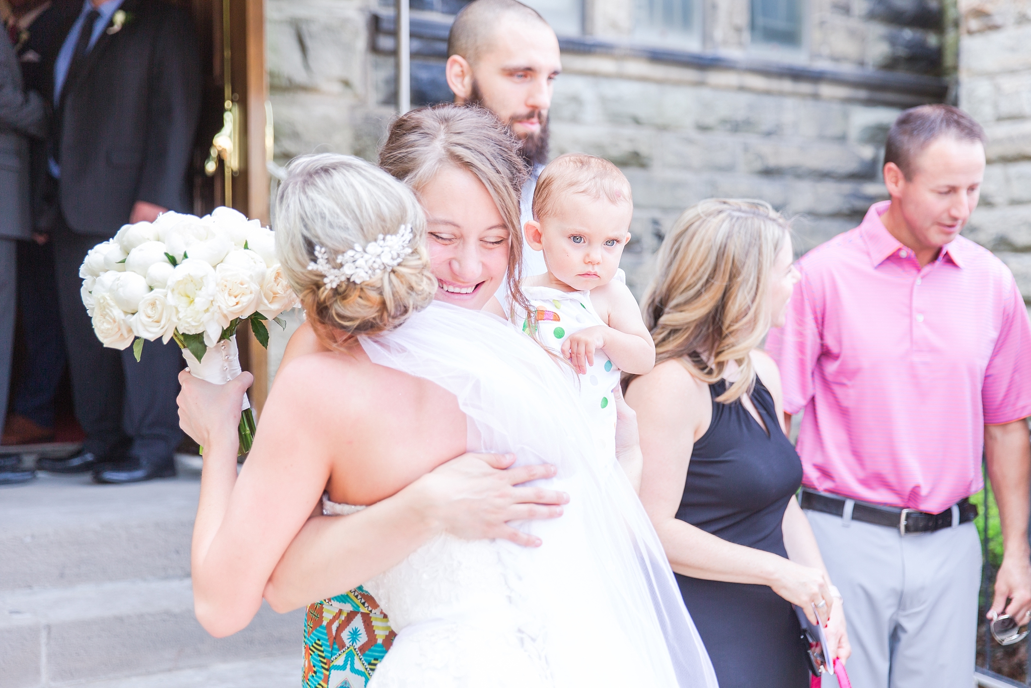 fun-nautical-wedding-photos-at-the-bean-dock-in-downtown-port-huron-michigan-by-courtney-carolyn-photography_0043.jpg