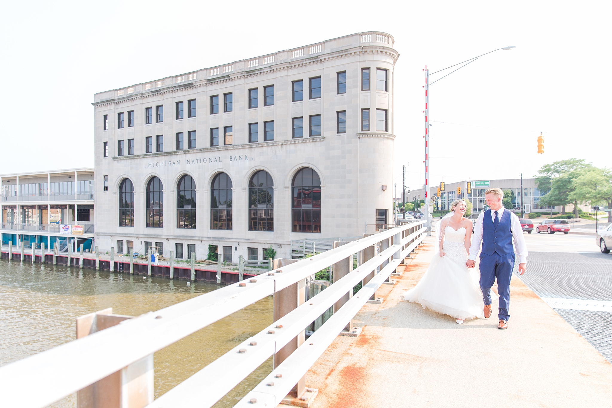 fun-nautical-wedding-photos-at-the-bean-dock-in-downtown-port-huron-michigan-by-courtney-carolyn-photography_0067.jpg