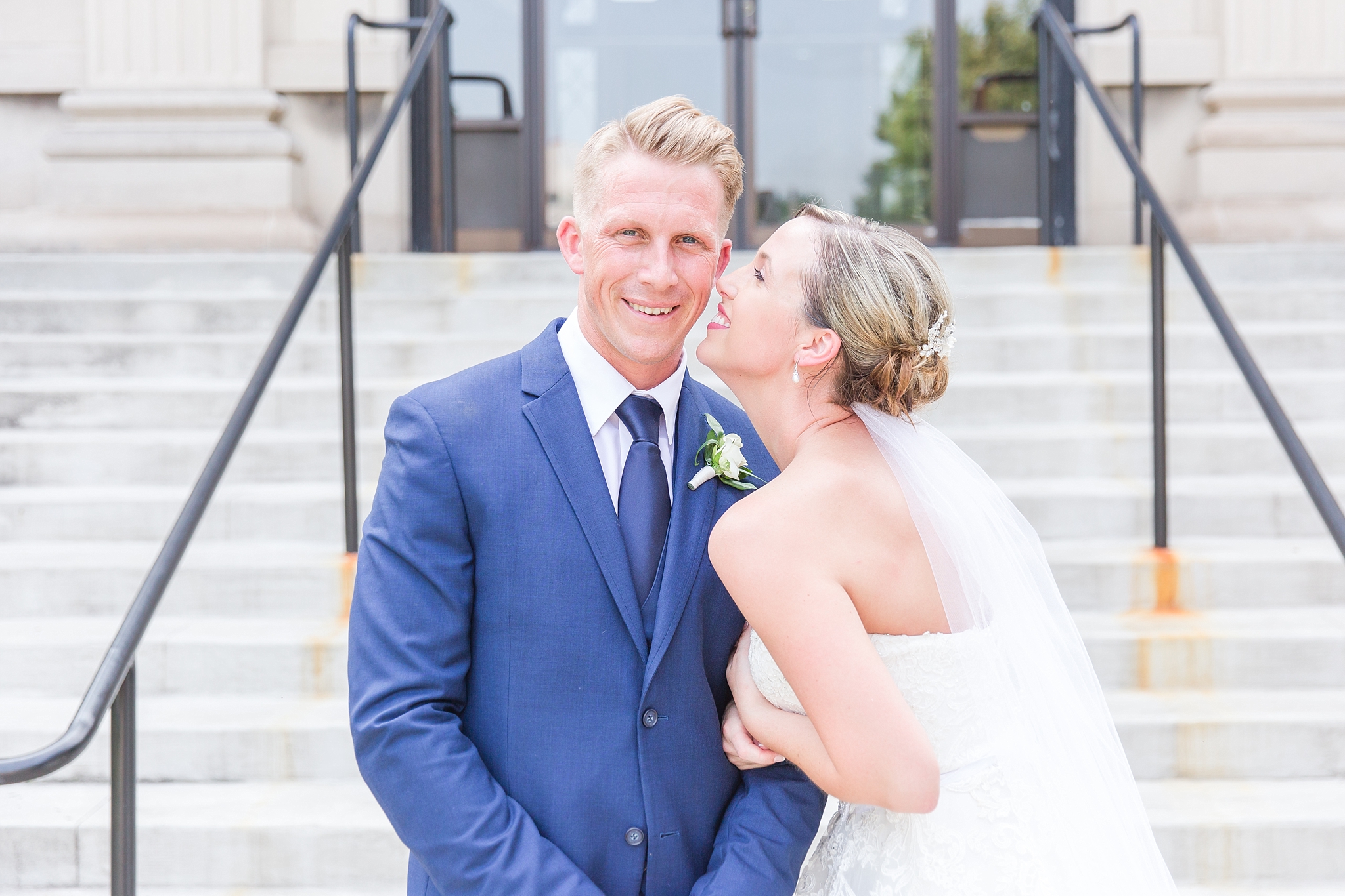 fun-nautical-wedding-photos-at-the-bean-dock-in-downtown-port-huron-michigan-by-courtney-carolyn-photography_0071.jpg