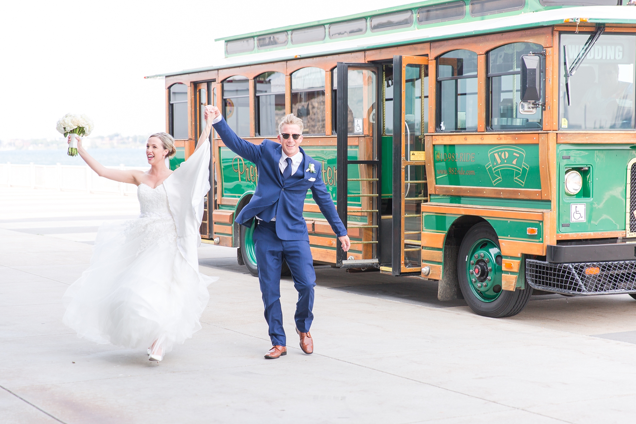 fun-nautical-wedding-photos-at-the-bean-dock-in-downtown-port-huron-michigan-by-courtney-carolyn-photography_0087.jpg
