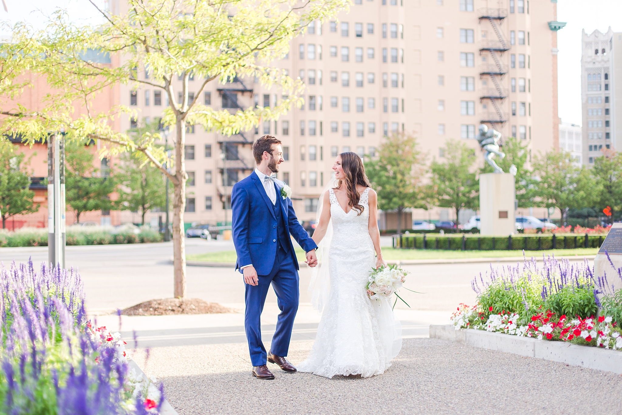 playful-blush-navy-wedding-photos-the-detroit-athletic-club-in-detroit-michigan-by-courtney-carolyn-photography_0042.jpg