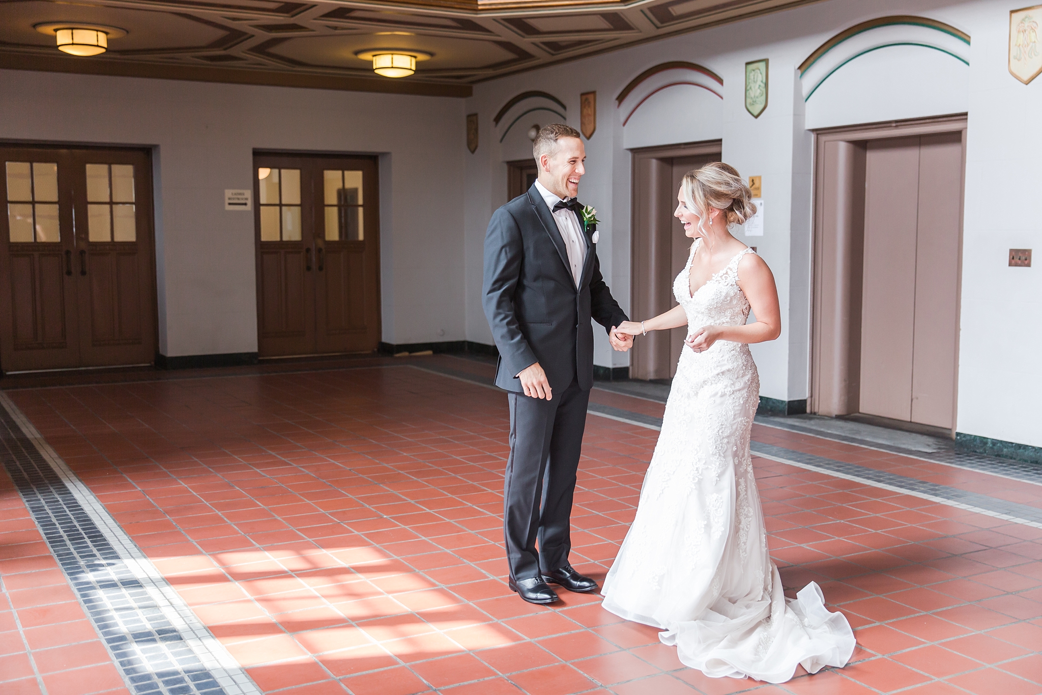 candid-romantic-wedding-photos-at-the-masonic-temple-belle-isle-detroit-institute-of-arts-in-detroit-michigan-by-courtney-carolyn-photography_0028.jpg