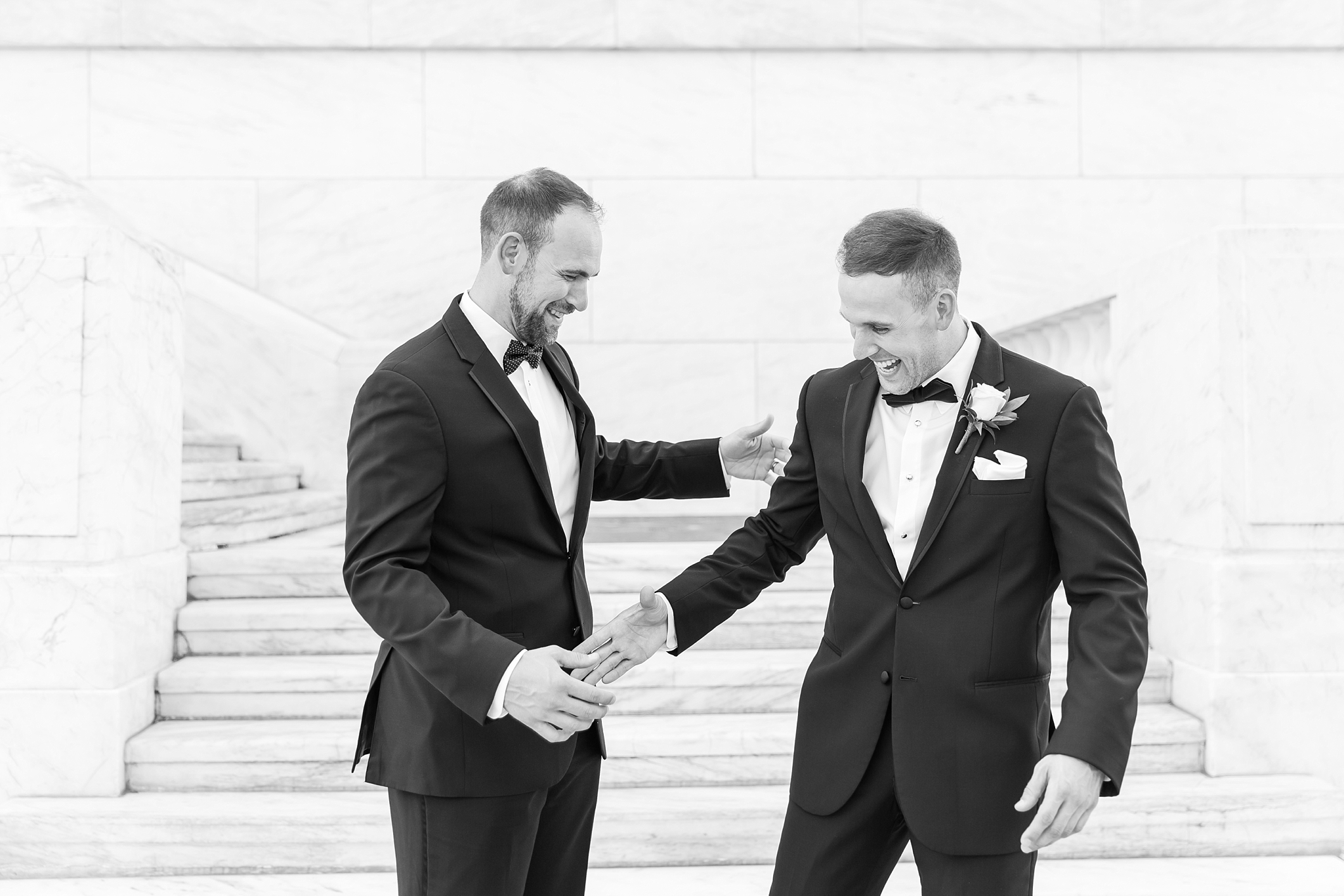 candid-romantic-wedding-photos-at-the-masonic-temple-belle-isle-detroit-institute-of-arts-in-detroit-michigan-by-courtney-carolyn-photography_0053.jpg