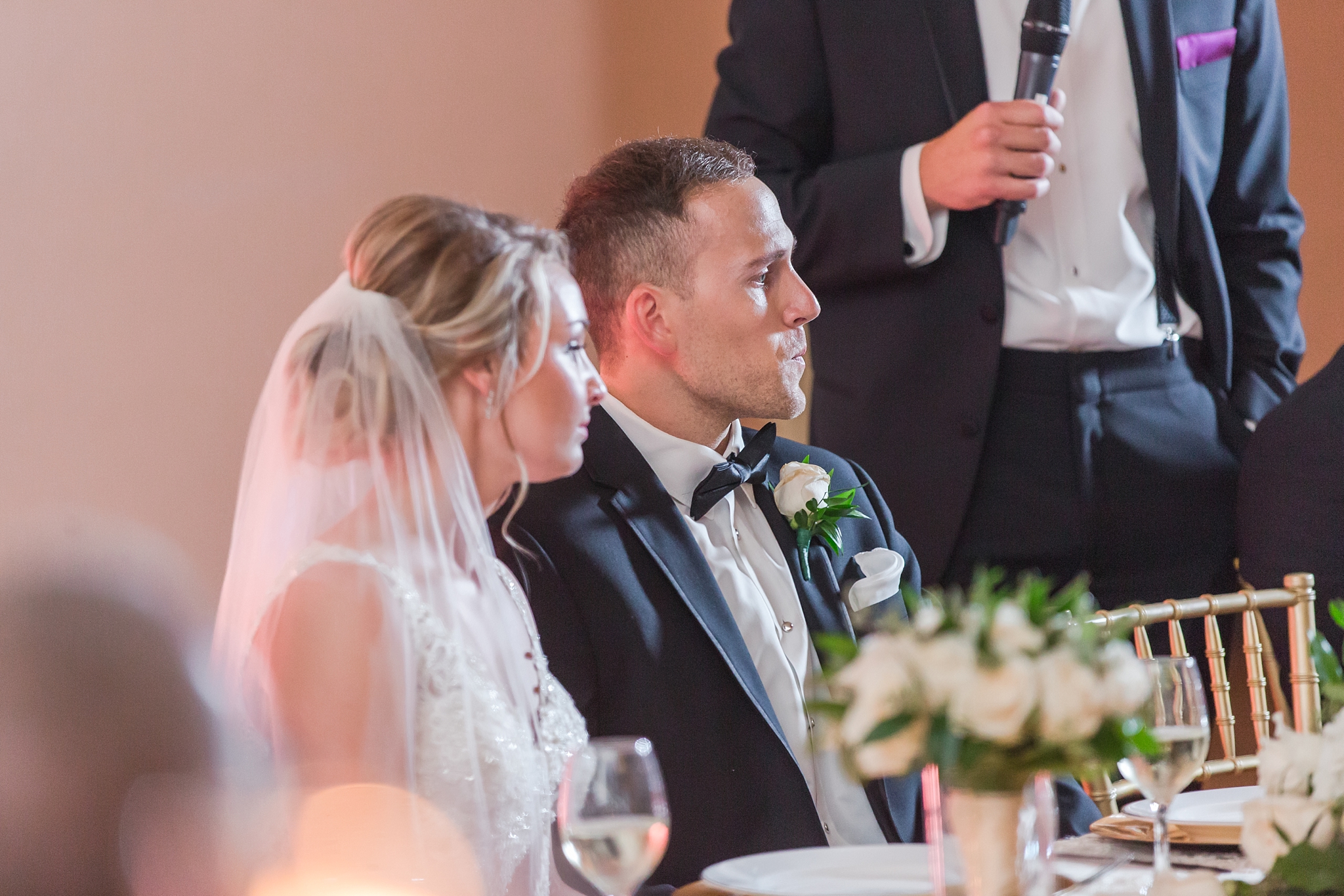 candid-romantic-wedding-photos-at-the-masonic-temple-belle-isle-detroit-institute-of-arts-in-detroit-michigan-by-courtney-carolyn-photography_0095.jpg