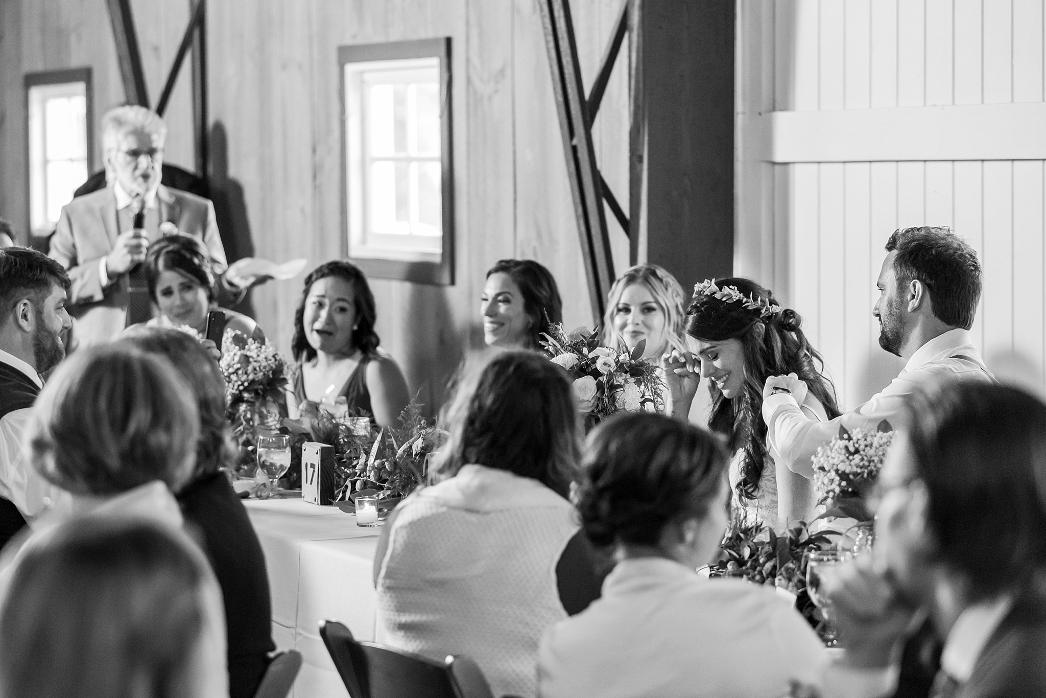 natural-rustic-wedding-photos-at-frutig-farms-the-valley-in-ann-arbor-michigan-by-courtney-carolyn-photography_0081.jpg
