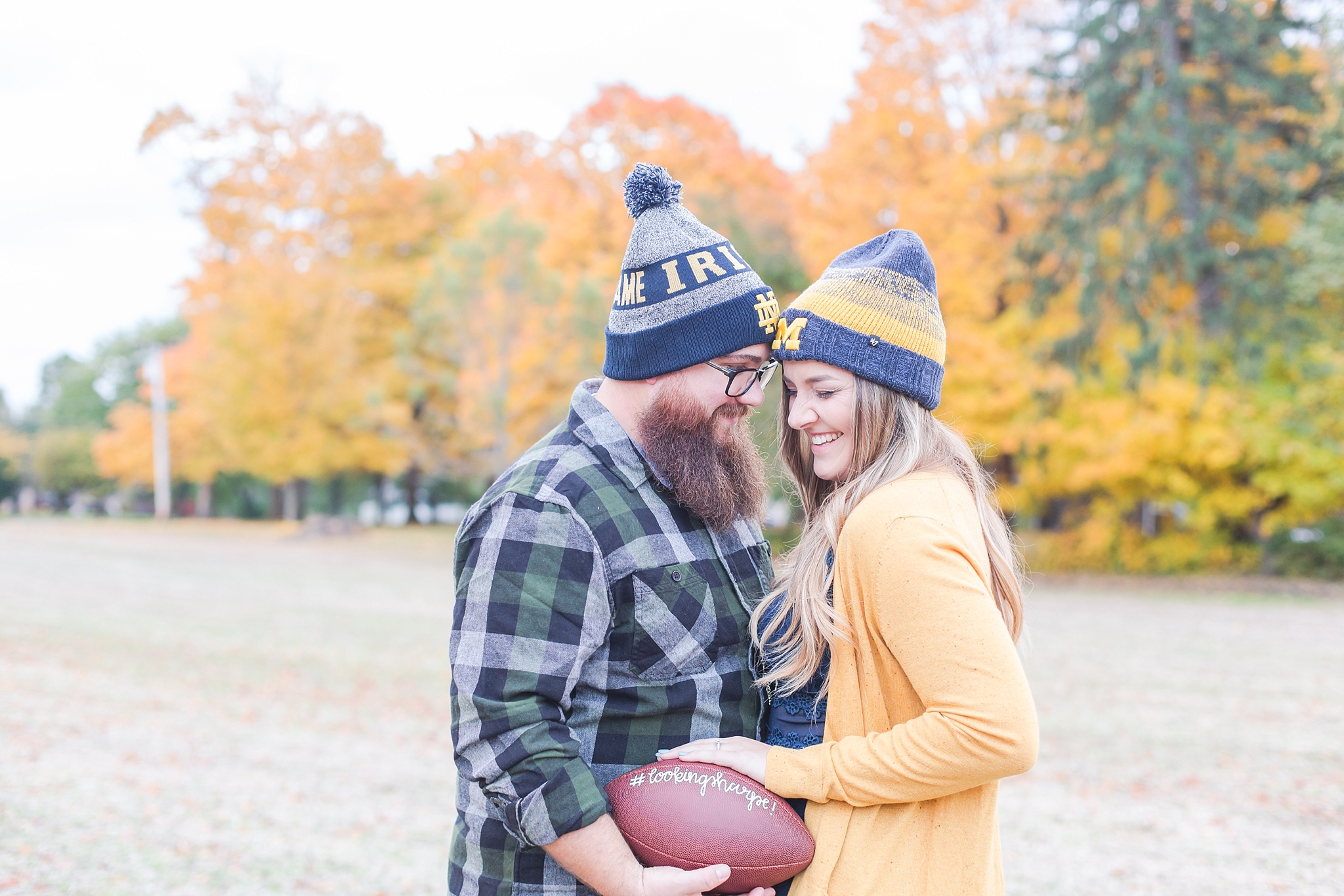 cozy-fall-engagement-photos-at-an-old-family-farm-in-monroe-michigan-by-courtney-carolyn-photography_0021.jpg
