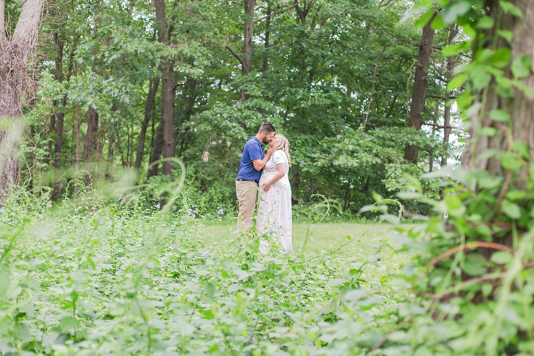 detroit-wedding-photographer-kensington-metro-park-maternity-keli-derek-by-courtney-carolyn-photography_0005.jpg