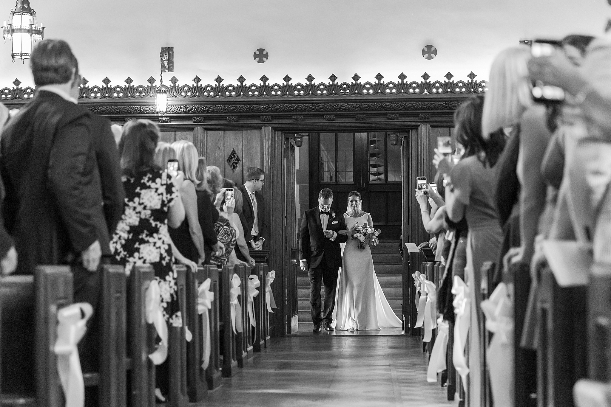 detroit-wedding-photographer-grosse-pointe-academy-chapel-detroit-golf-club-wedding-carly-matt-by-courtney-carolyn-photography_0033.jpg