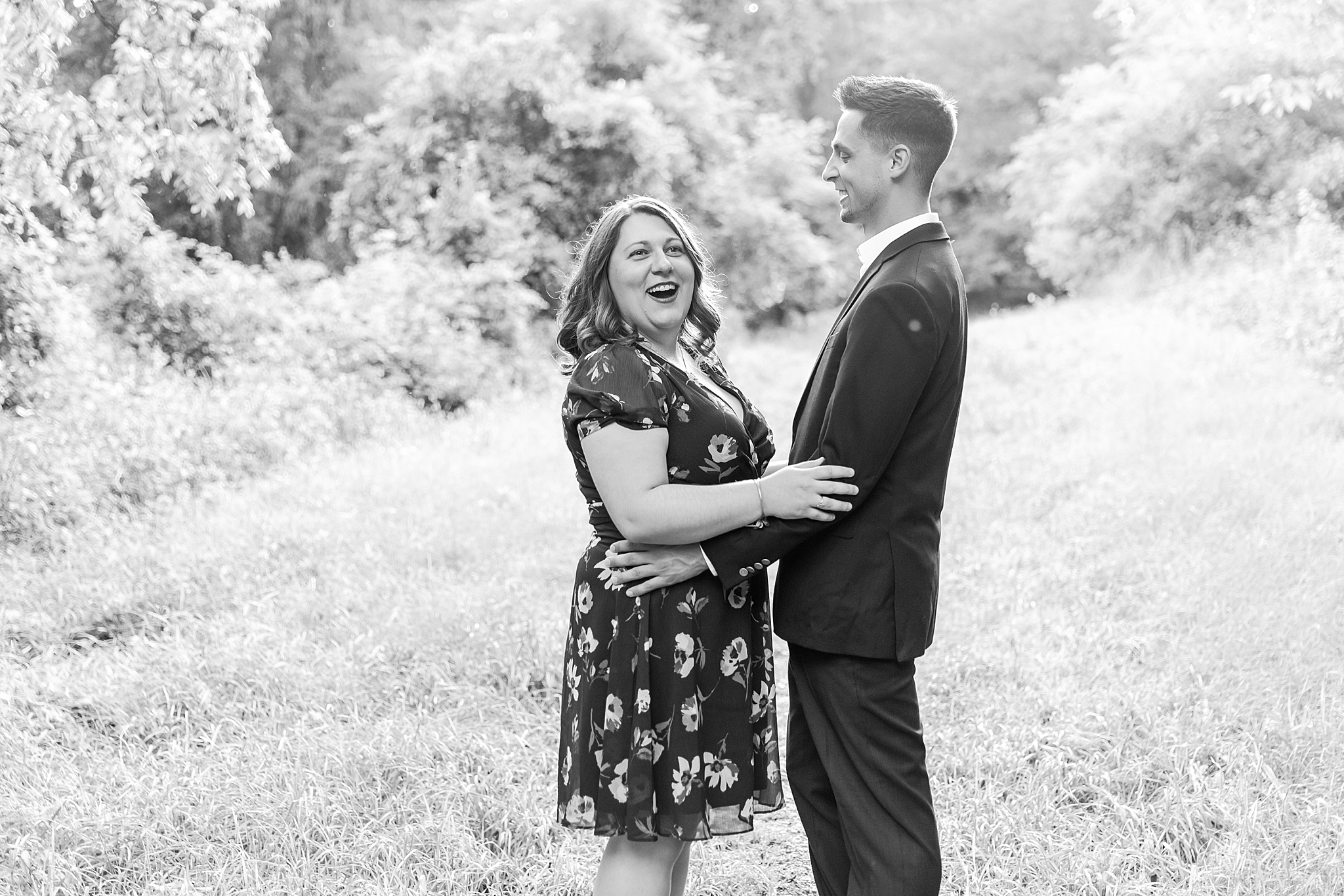 detroit-wedding-photographer-candid-engagement-photos-at-stony-creek-metropark-jackie-kyle-by-courtney-carolyn-photography_0002.jpg