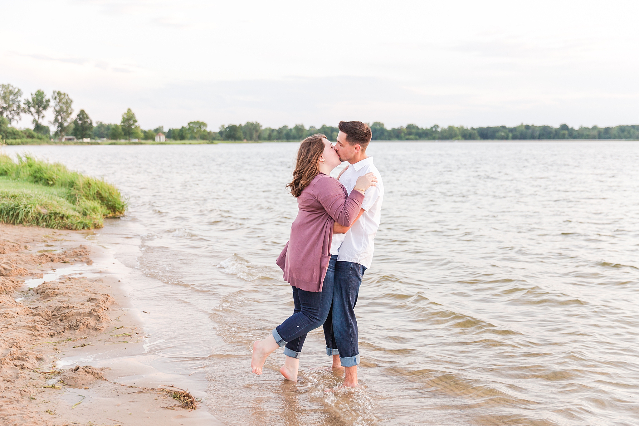 detroit-wedding-photographer-candid-engagement-photos-at-stony-creek-metropark-jackie-kyle-by-courtney-carolyn-photography_0031.jpg