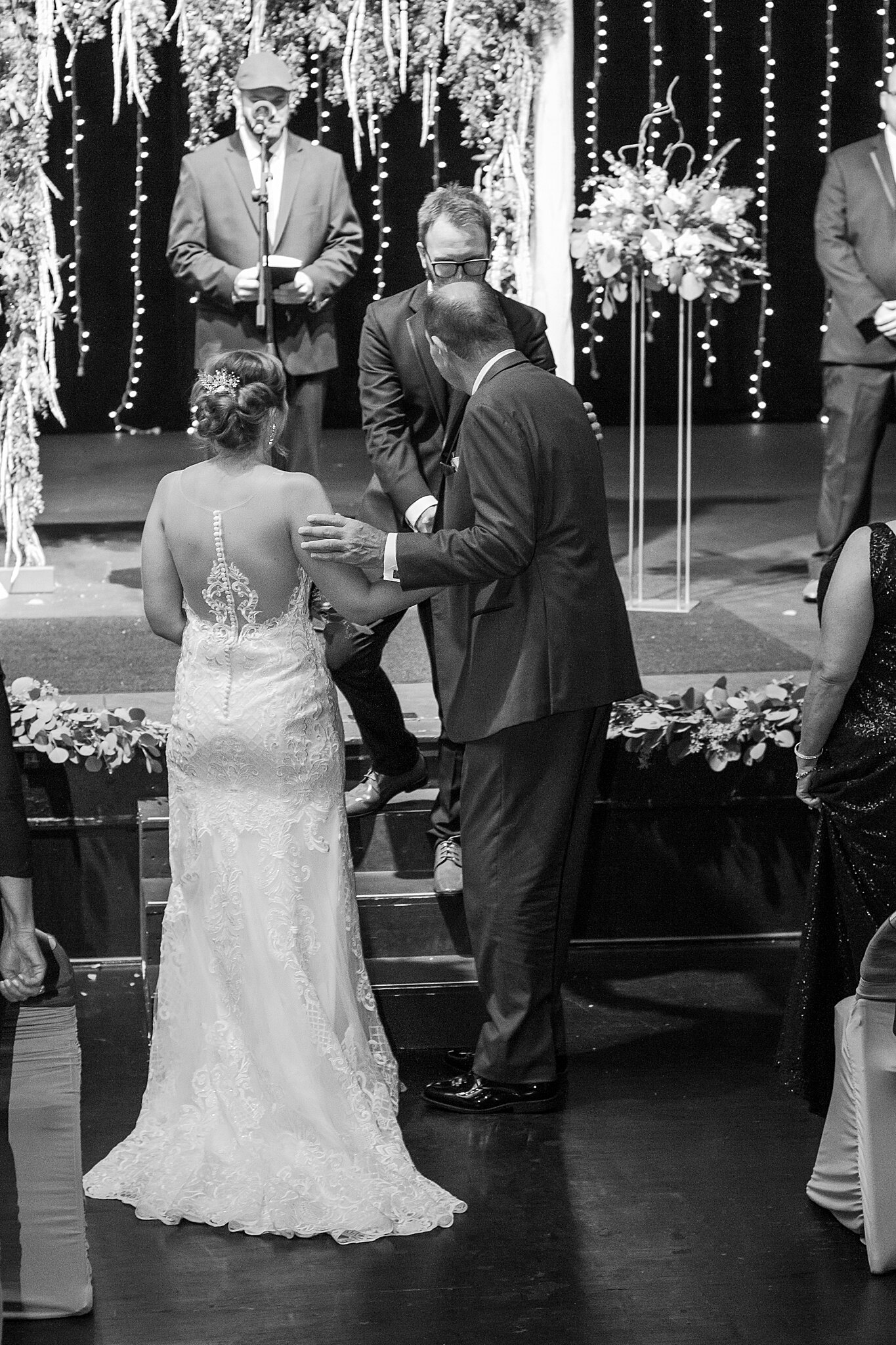 detroit-wedding-photographer-emerald-theatre-wedding-claire-ken-in-mt-clemens-mi-by-courtney-carolyn-photography_0064.jpg