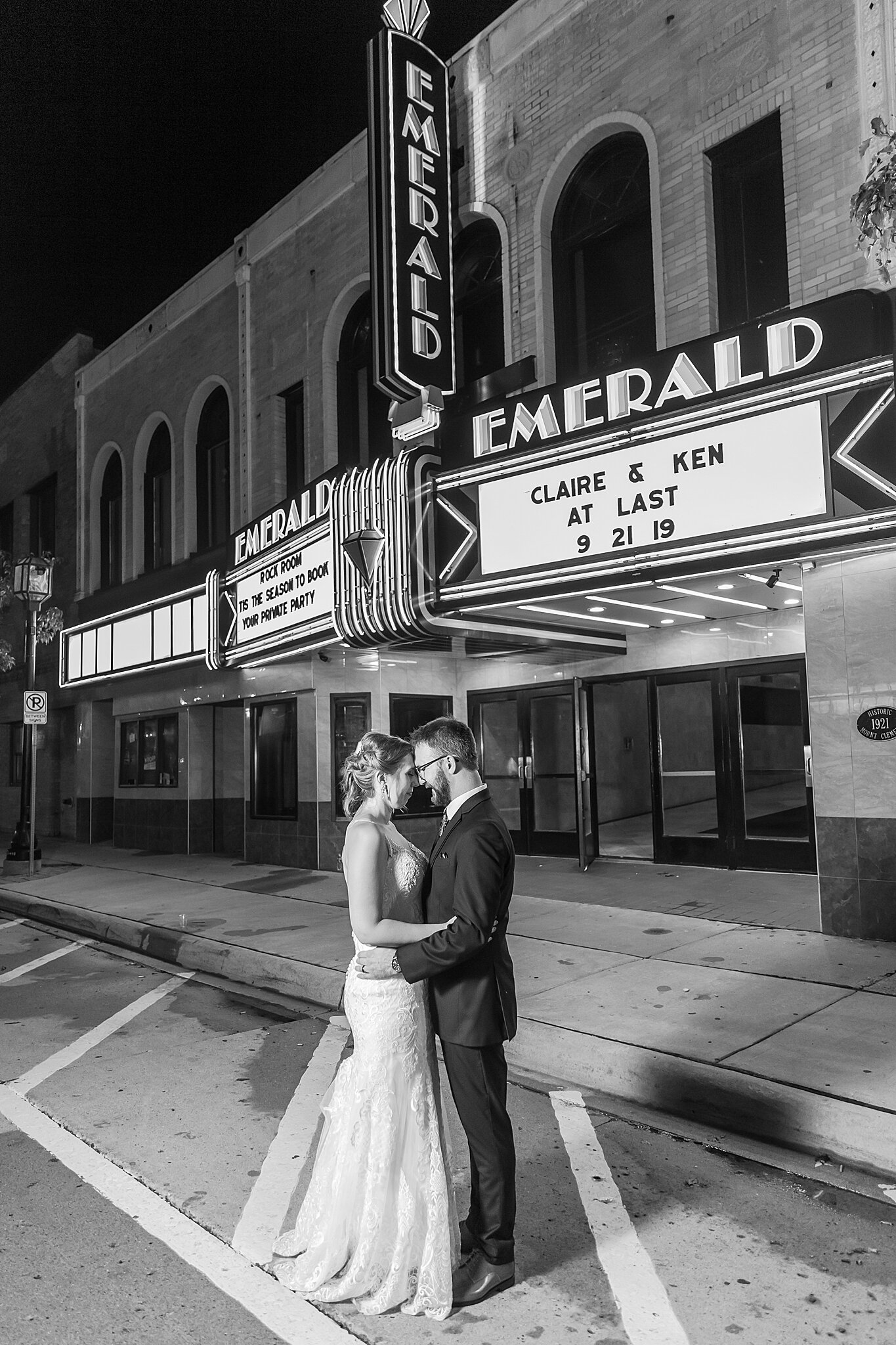 detroit-wedding-photographer-emerald-theatre-wedding-claire-ken-in-mt-clemens-mi-by-courtney-carolyn-photography_0102.jpg