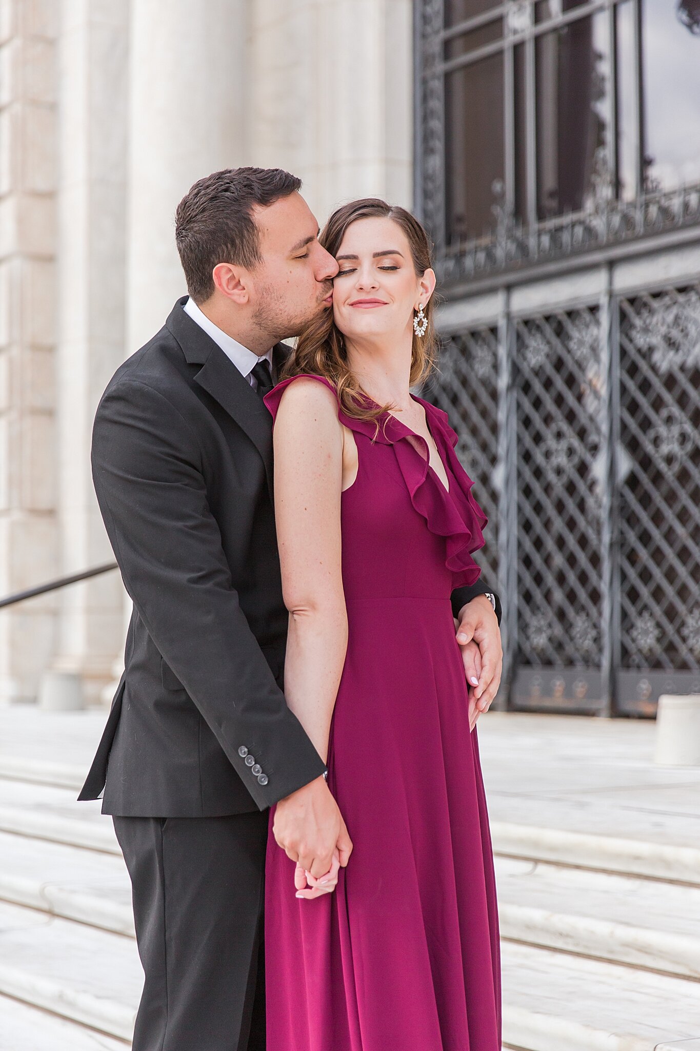 detroit-wedding-photographer-detroit-institute-of-art-engagement-photos-belle-isle-by-courtney-carolyn-photography_0024.jpg