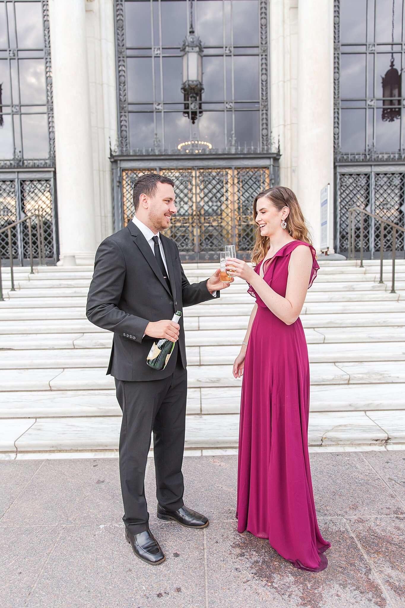 detroit-wedding-photographer-detroit-institute-of-art-engagement-photos-belle-isle-by-courtney-carolyn-photography_0031.jpg