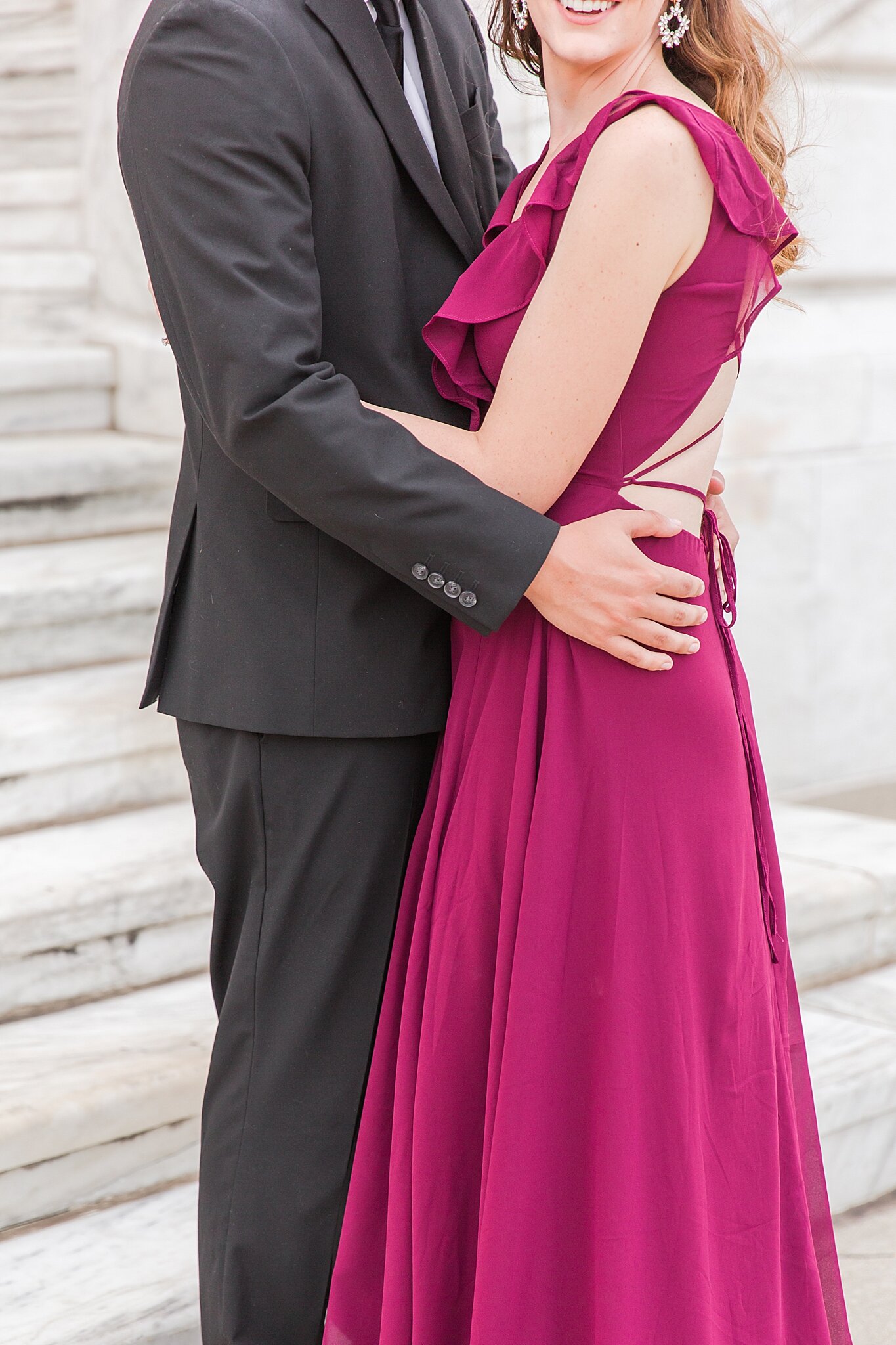 detroit-wedding-photographer-detroit-institute-of-art-engagement-photos-belle-isle-by-courtney-carolyn-photography_0038.jpg