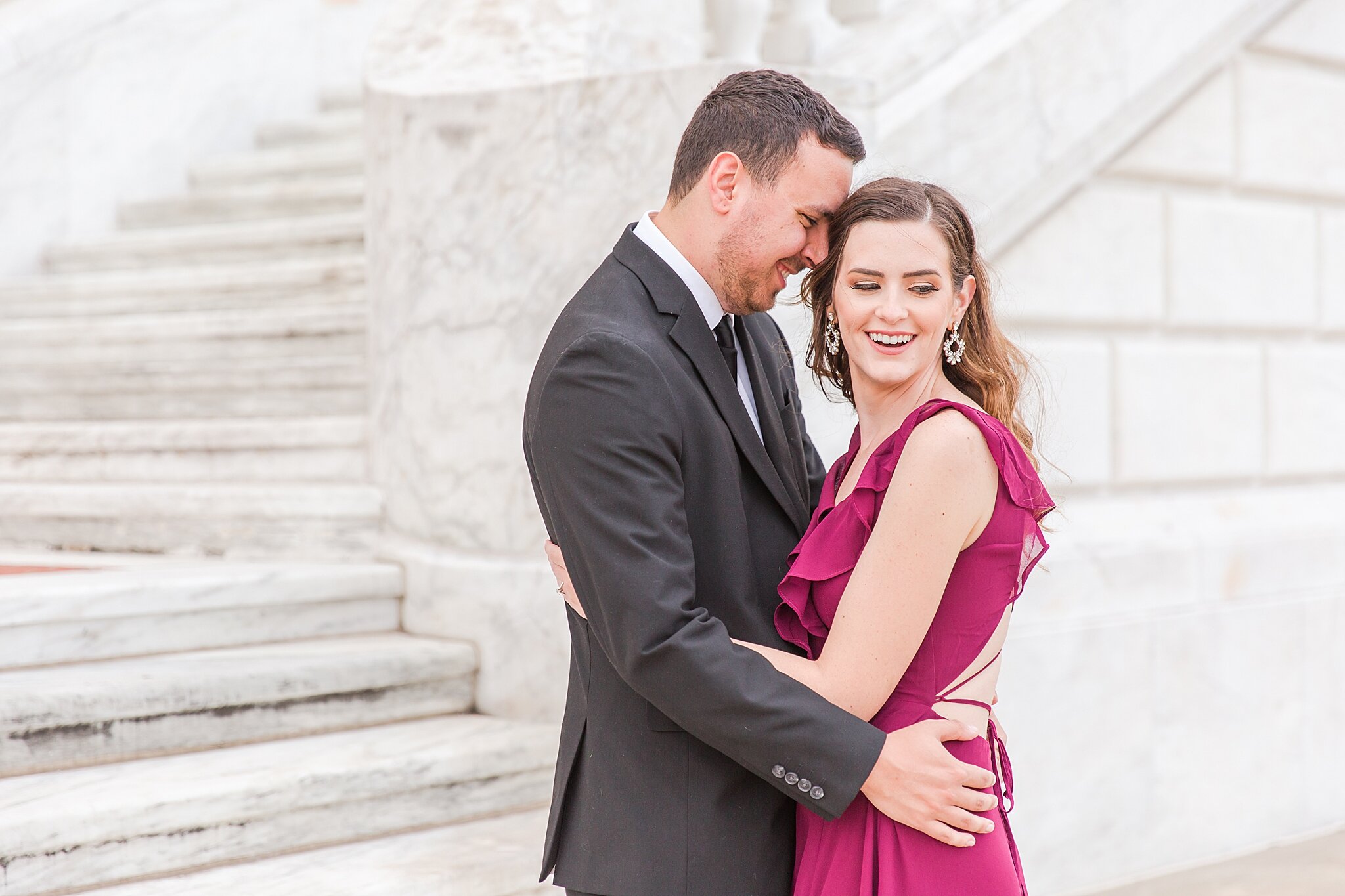 detroit-wedding-photographer-detroit-institute-of-art-engagement-photos-belle-isle-by-courtney-carolyn-photography_0039.jpg