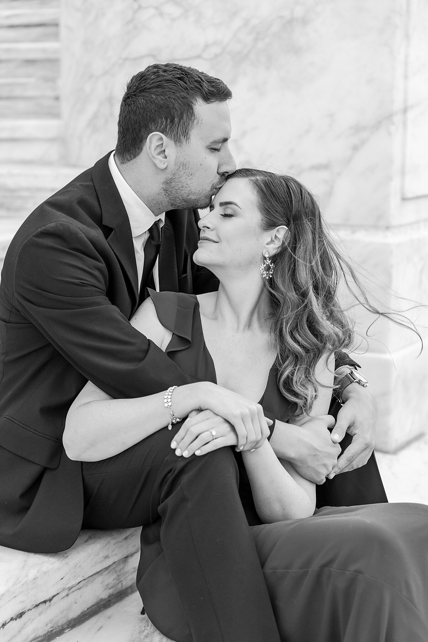 detroit-wedding-photographer-detroit-institute-of-art-engagement-photos-belle-isle-by-courtney-carolyn-photography_0046.jpg