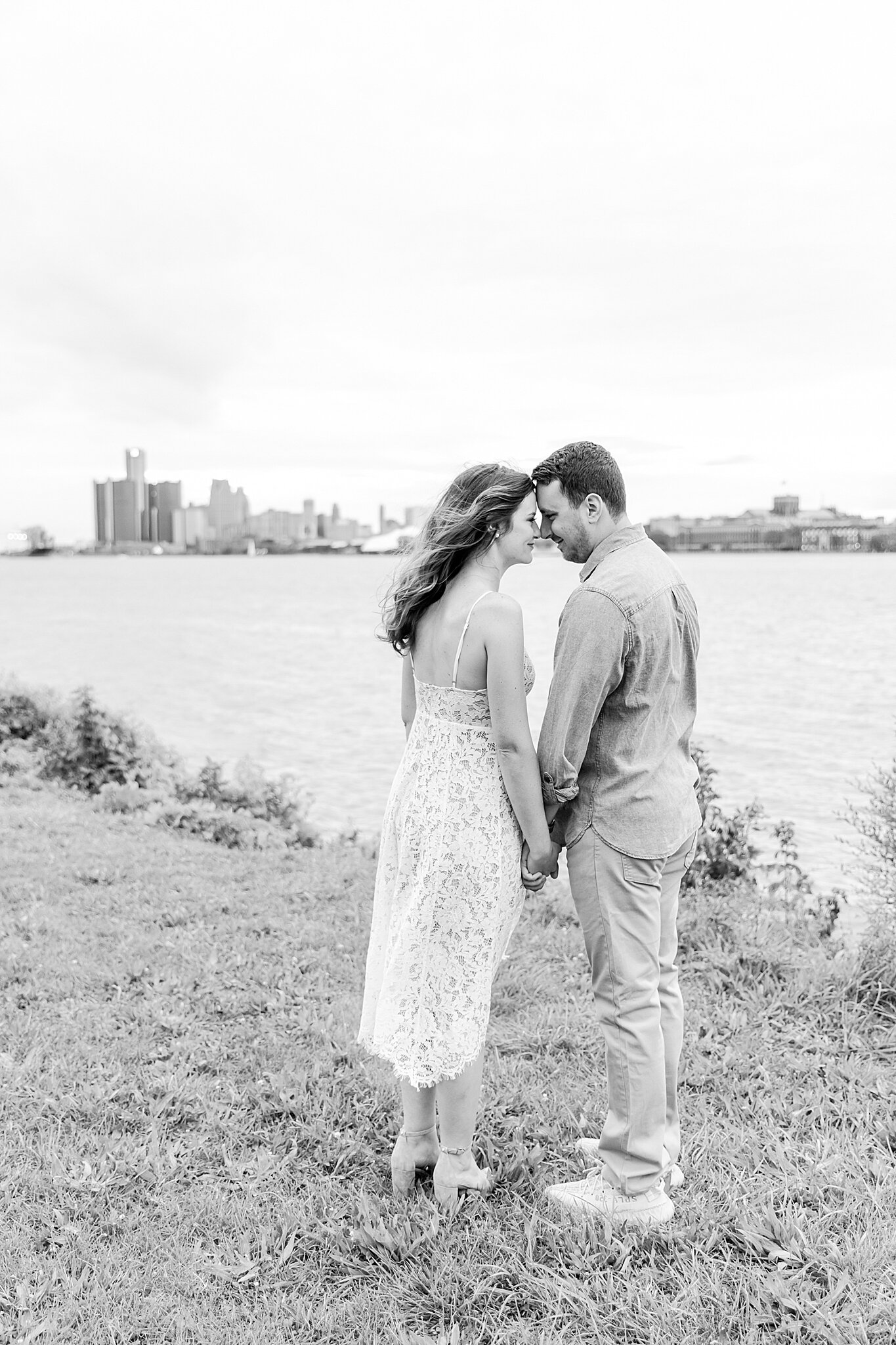 detroit-wedding-photographer-detroit-institute-of-art-engagement-photos-belle-isle-by-courtney-carolyn-photography_0047.jpg