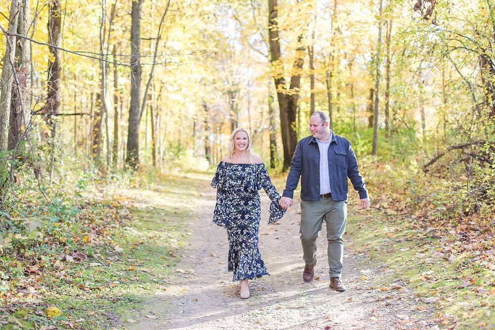 detroit-wedding-photographer-fall-engagement-photos-at-huron-meadows-metropark-in-briton-mi-by-courtney-carolyn-photography_0001.jpg