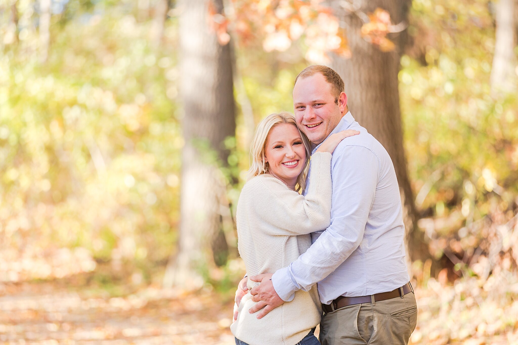 detroit-wedding-photographer-fall-engagement-photos-at-huron-meadows-metropark-in-briton-mi-by-courtney-carolyn-photography_0014.jpg