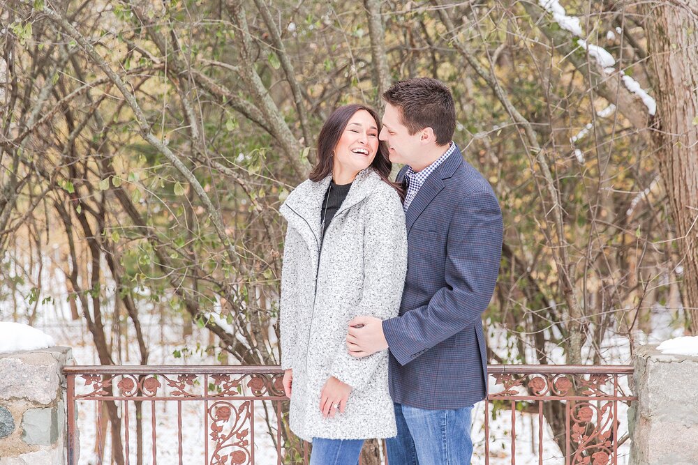 detroit-wedding-photographer-winter-engagement-photos-at-stony-creek-metropark-in-shelby-twp-mi-by-courtney-carolyn-photography_0012.jpg