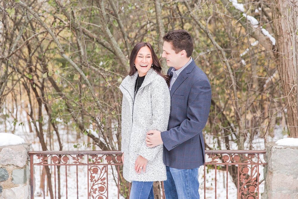 detroit-wedding-photographer-winter-engagement-photos-at-stony-creek-metropark-in-shelby-twp-mi-by-courtney-carolyn-photography_0016.jpg