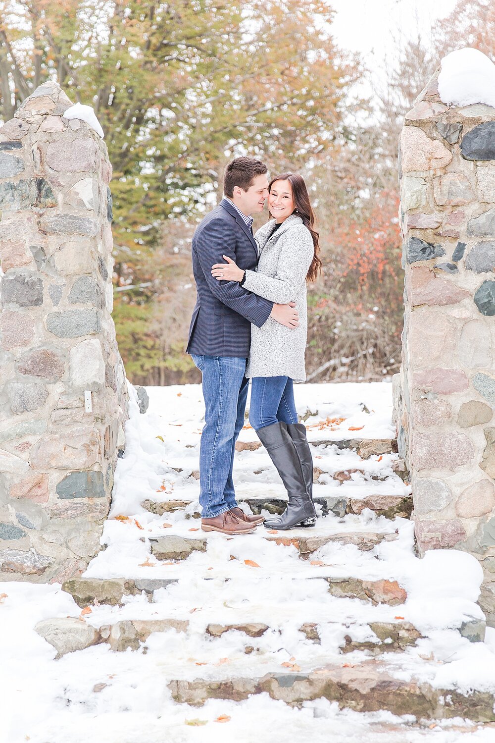 detroit-wedding-photographer-winter-engagement-photos-at-stony-creek-metropark-in-shelby-twp-mi-by-courtney-carolyn-photography_0017.jpg