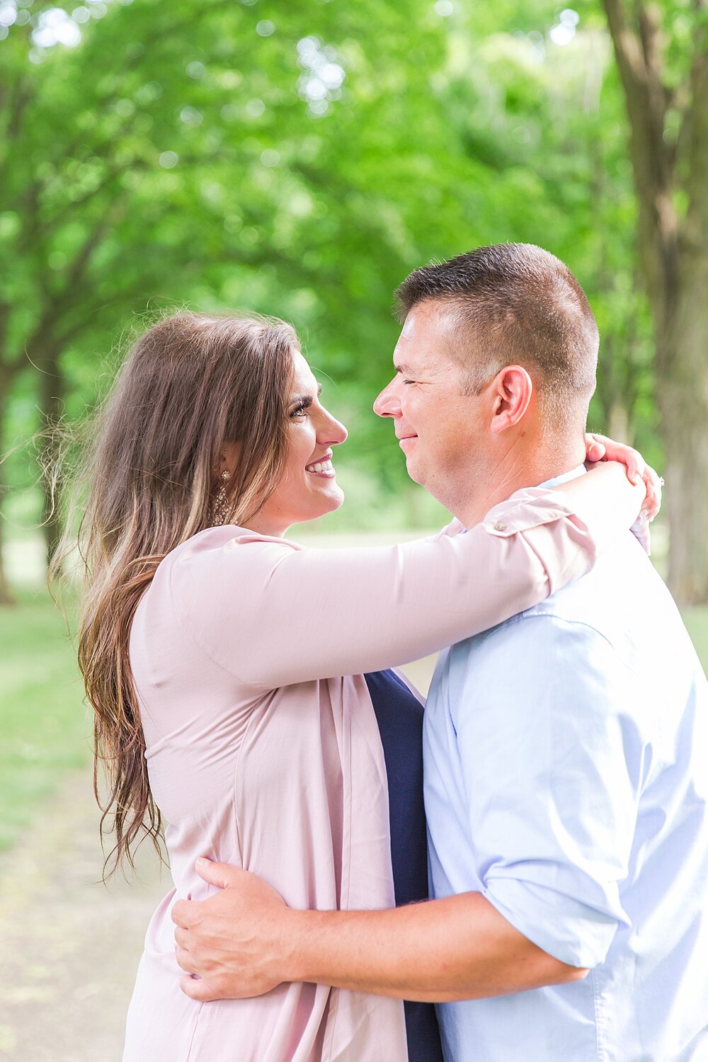 detroit-wedding-photographer-classic-engagement-photos-in-historic-downtown-monroe-mi-by-courtney-carolyn-photography_0023.jpg