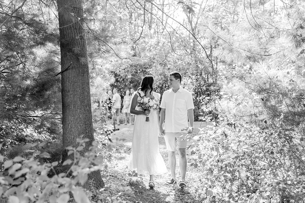 detroit-wedding-photographer-intimate-summer-elopement-wedding-photos-in-michigan-by-courtney-carolyn-photography_0002.jpg
