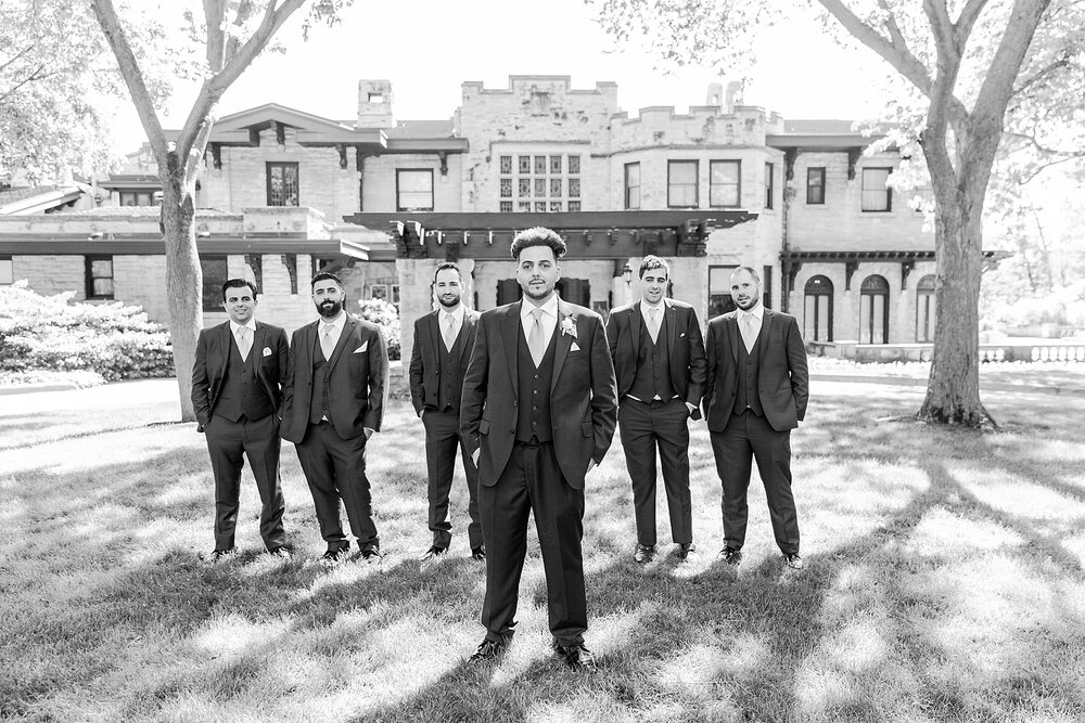 detroit-wedding-photographer-classic-wedding-photos-at-planterra-conservatory-in-bloomfield-hills-mi-by-courtney-carolyn-photography_0036.jpg