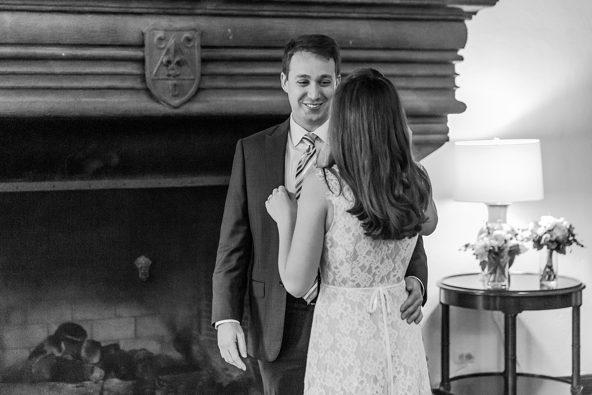 detroit-wedding-photographer-romantic-tiny-wedding-photos-at-country-club-of-detroit-in-grosse-pointe-farms-mi-by-courtney-carolyn-photography_0003.jpg