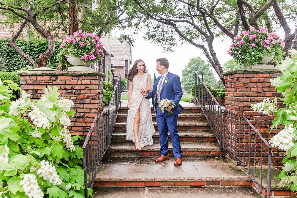 detroit-wedding-photographer-romantic-tiny-wedding-photos-at-country-club-of-detroit-in-grosse-pointe-farms-mi-by-courtney-carolyn-photography_0010.jpg