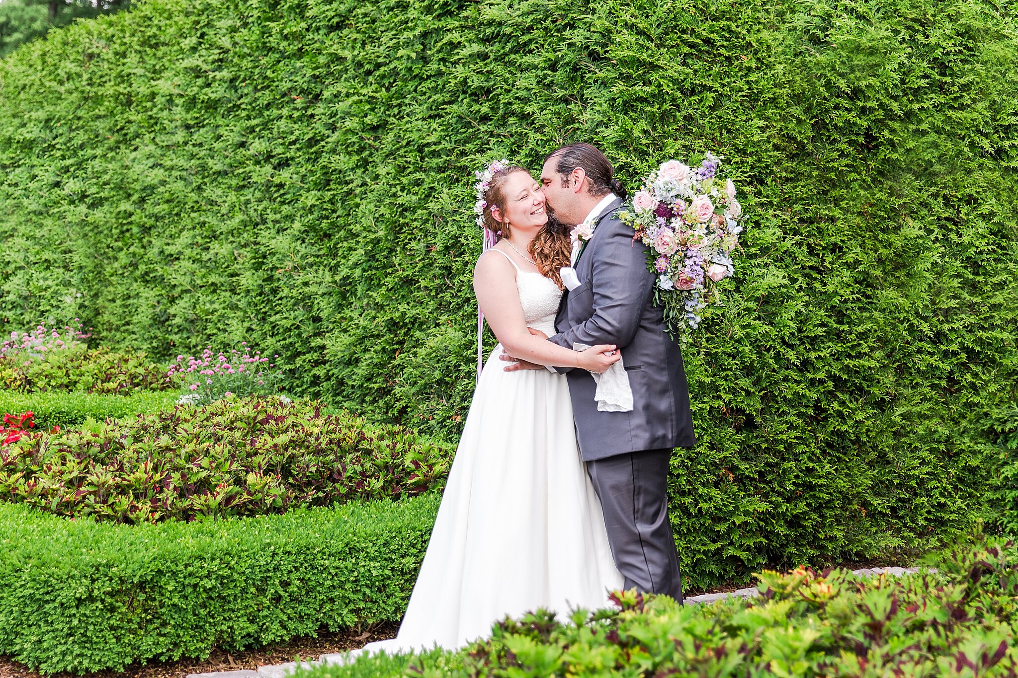 detroit-wedding-photographer-english-garden-inspired-wedding-photos-at-taylor-conservatory-and-botanical-gardens-in-taylor-mi-by-courtney-carolyn-photography_0045.jpg