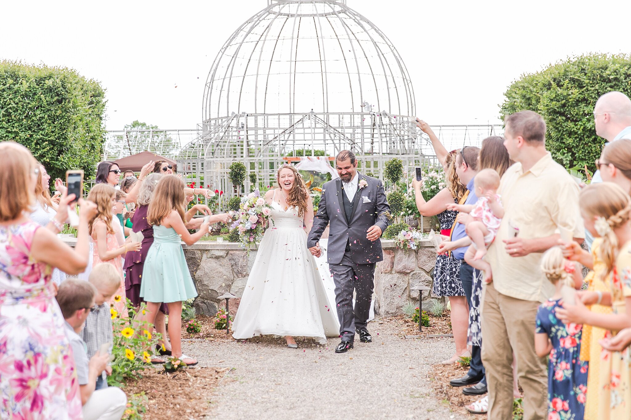 detroit-wedding-photographer-english-garden-inspired-wedding-photos-at-taylor-conservatory-and-botanical-gardens-in-taylor-mi-by-courtney-carolyn-photography_0056.jpg