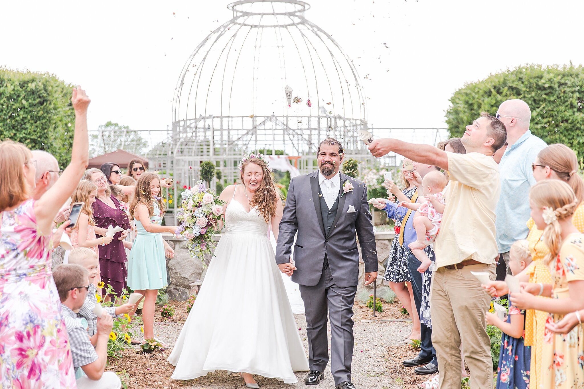 detroit-wedding-photographer-english-garden-inspired-wedding-photos-at-taylor-conservatory-and-botanical-gardens-in-taylor-mi-by-courtney-carolyn-photography_0058.jpg